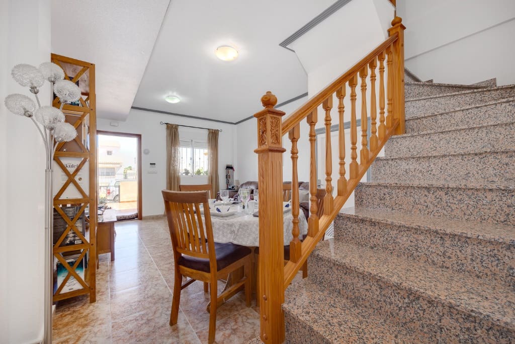 2 soverom Hus til salgs i Orihuela Costa med svømmebasseng - € 189 999 (Ref: 9407940)