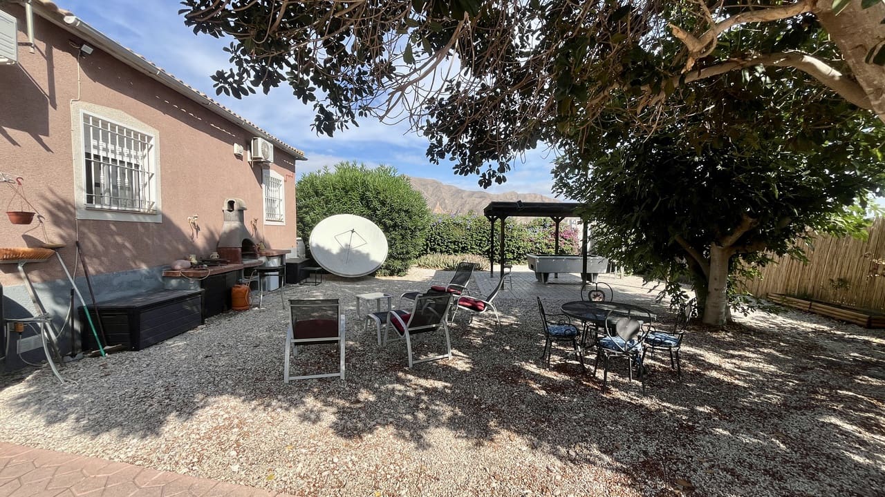 3 sovrum Villa till salu i Orihuela med pool - 400 000 € (Ref: 9410825)