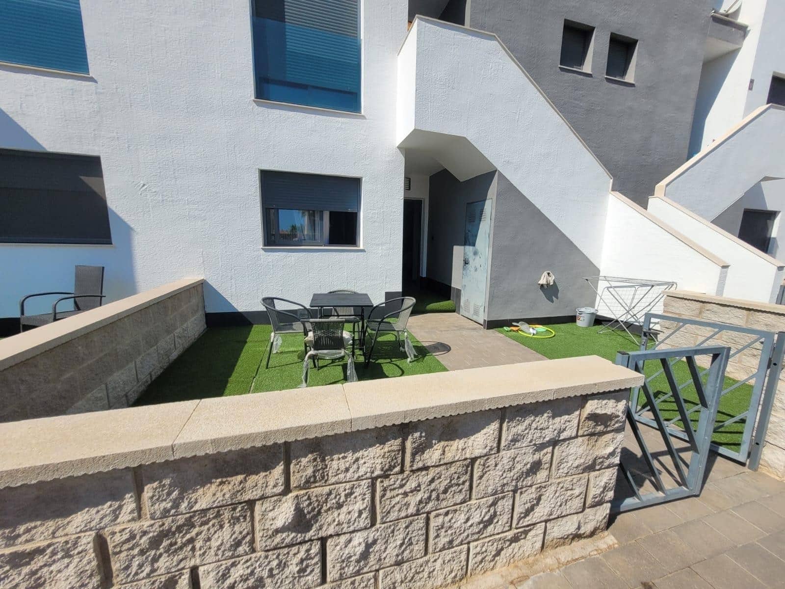 2 sovrum Lägenhet till salu i La Zenia med pool - 289 000 € (Ref: 9410831)