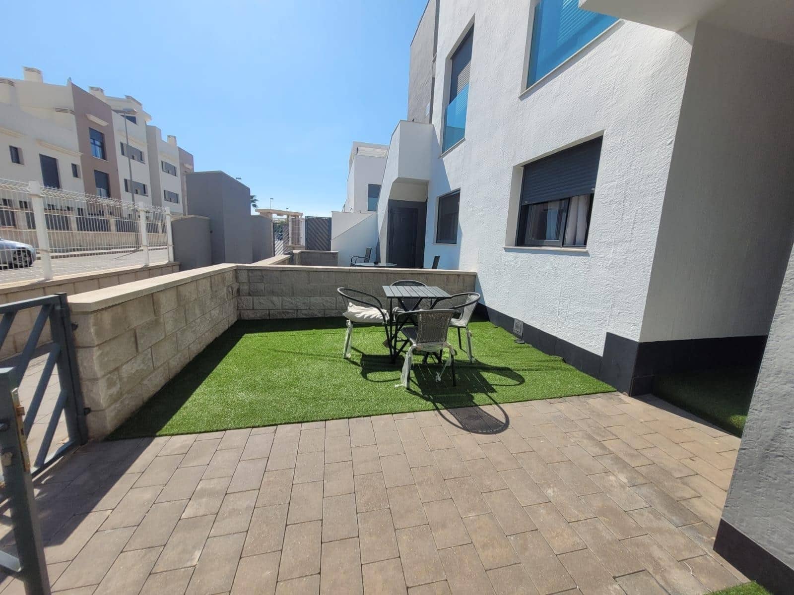 2 sovrum Lägenhet till salu i La Zenia med pool - 289 000 € (Ref: 9410831)