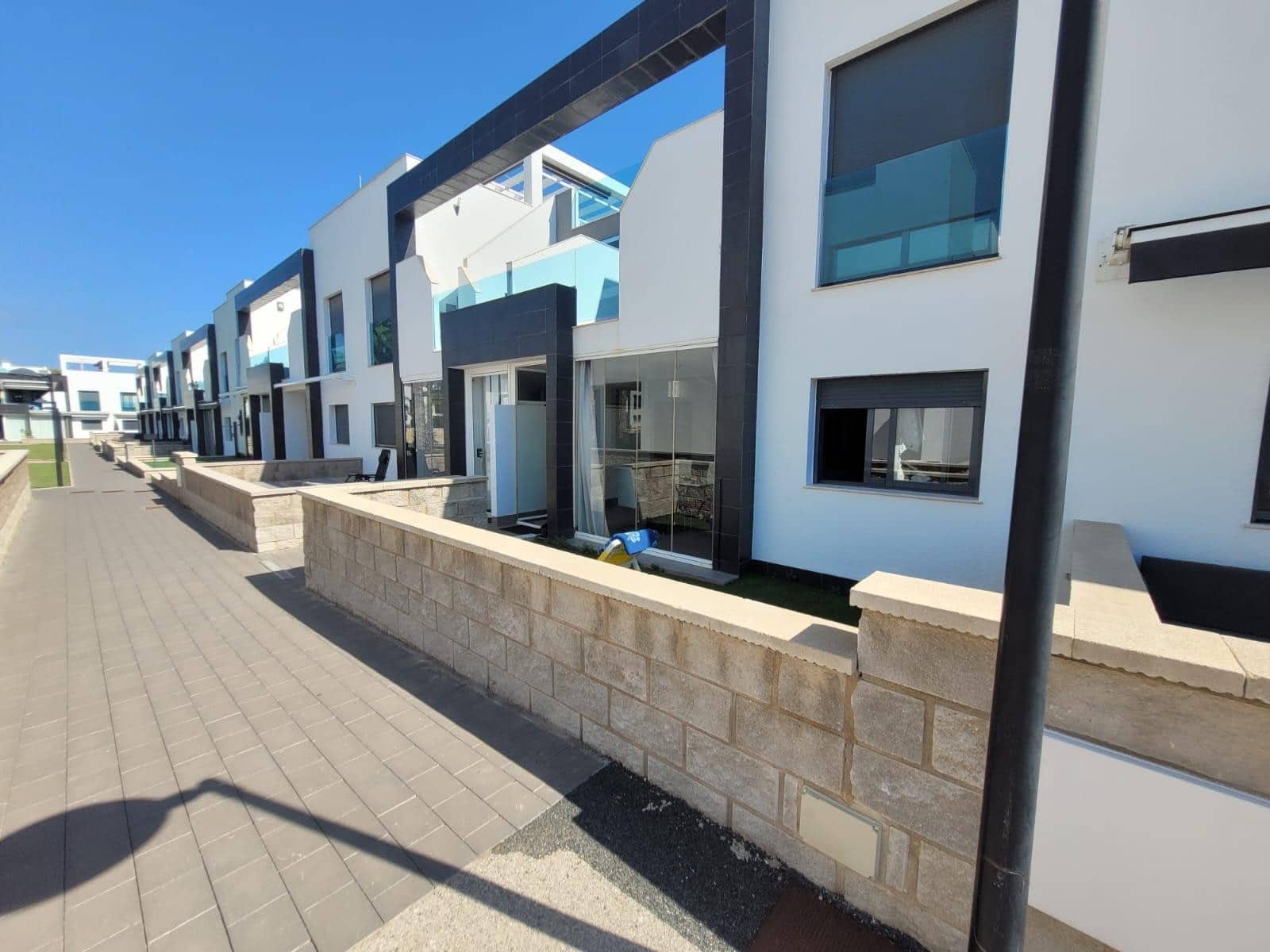 2 sovrum Lägenhet till salu i La Zenia med pool - 289 000 € (Ref: 9410831)