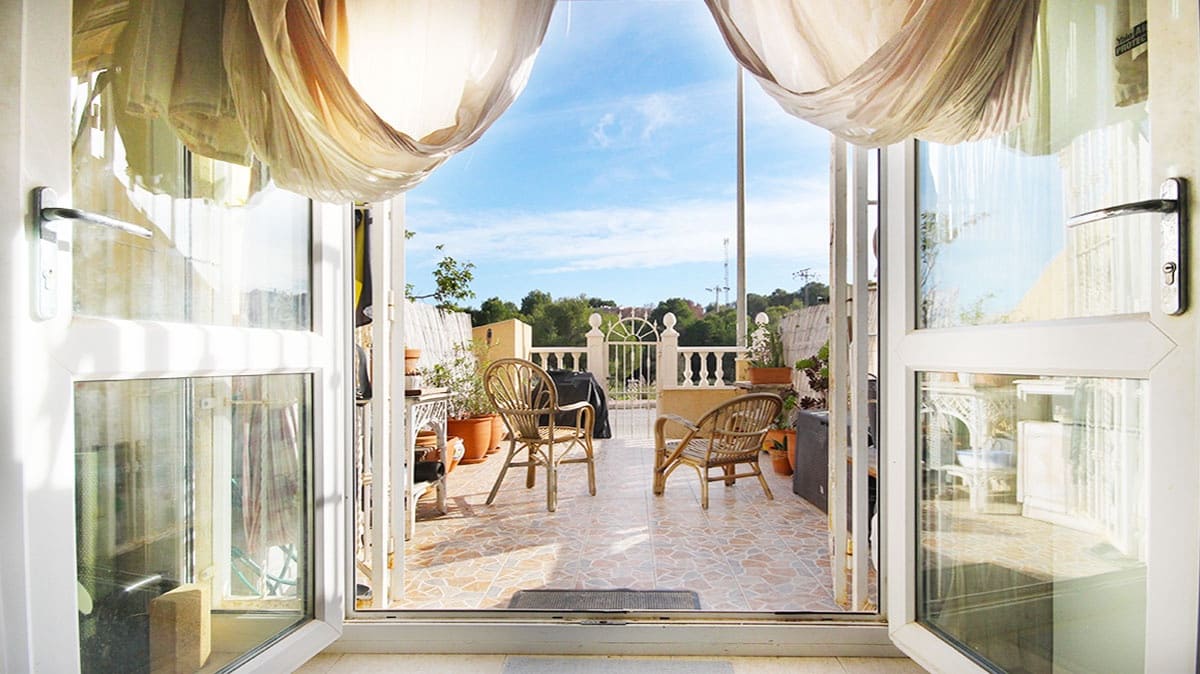 3 bedroom Townhouse for sale in Villamartin with pool - € 164,950 (Ref: 9410832)