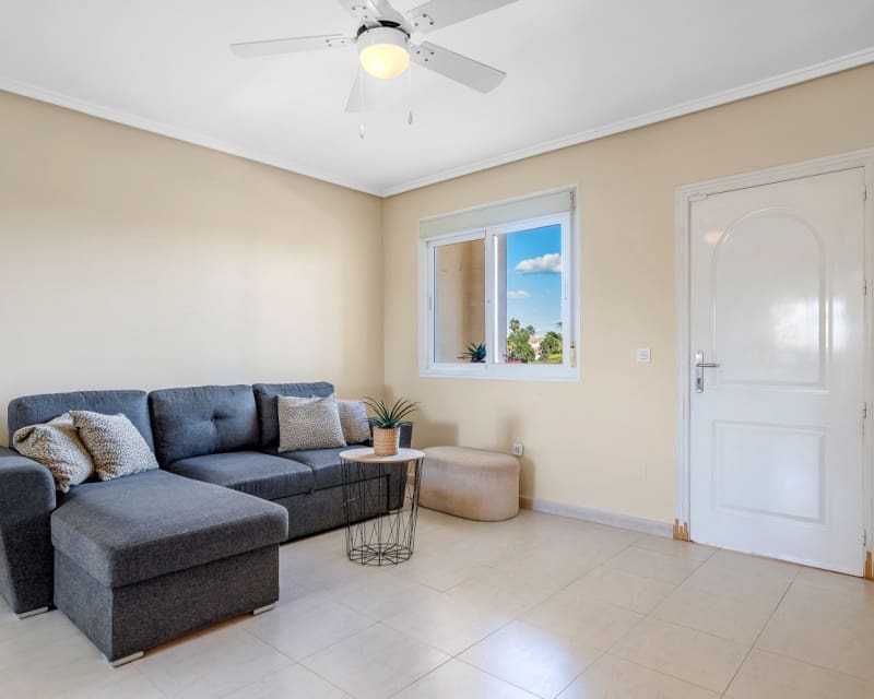 2 soveværelse Lejlighed til salg i Ciudad Quesada med swimmingpool - € 159.000 (Ref: 9415842)