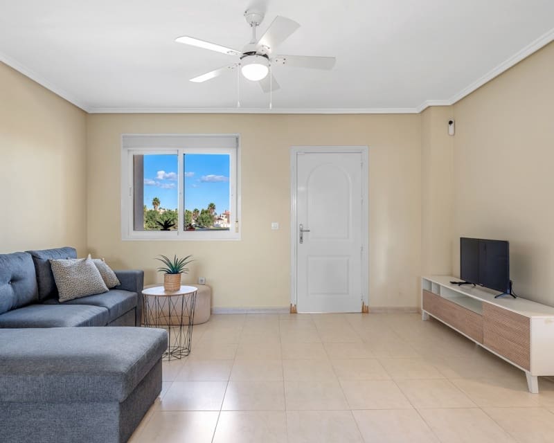 2 soveværelse Lejlighed til salg i Ciudad Quesada med swimmingpool - € 159.000 (Ref: 9415842)