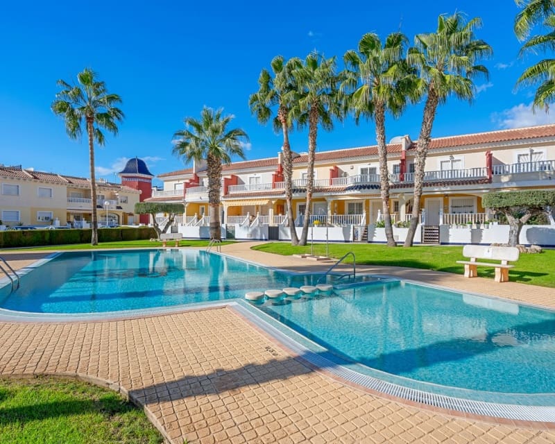 2 soveværelse Lejlighed til salg i Ciudad Quesada med swimmingpool - € 159.000 (Ref: 9415842)