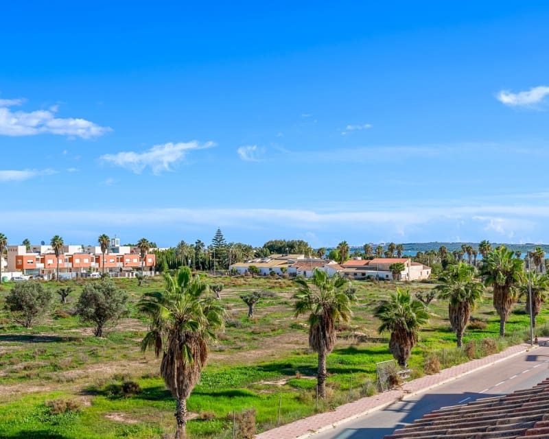 2 soveværelse Lejlighed til salg i Ciudad Quesada med swimmingpool - € 159.000 (Ref: 9415842)