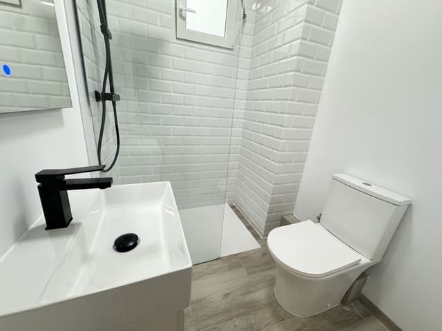 3 slaapkamer Appartement te koop in Puerto Deportivo, Torrevieja - € 144.995 (Ref: 9422185)