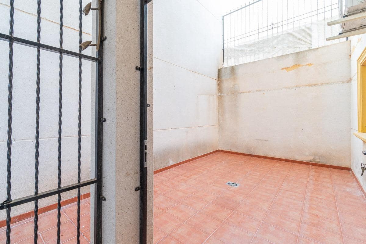 2 sovrum Lägenhet till salu i Cabo Roig med pool - 139 950 € (Ref: 9422189)