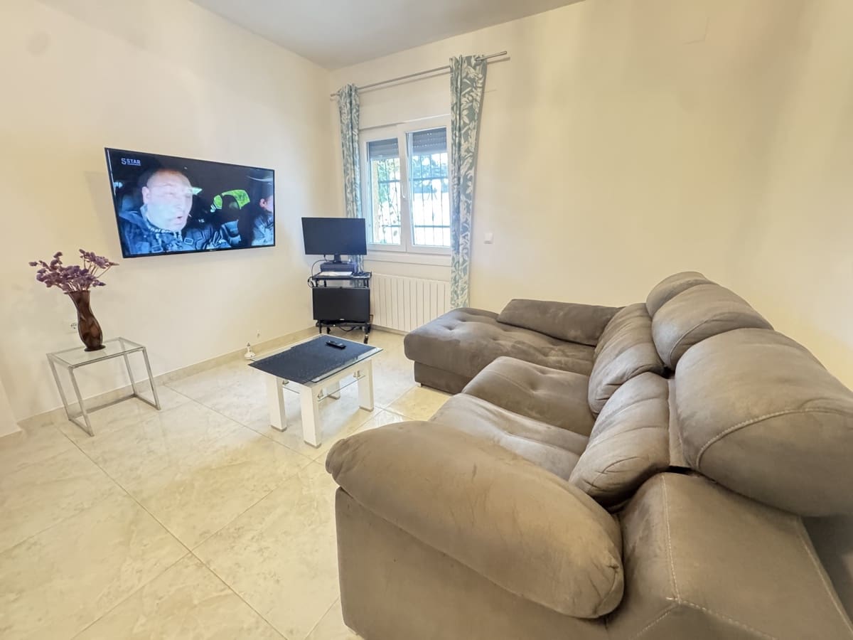 3 sovrum Villa till salu i Villamartin med pool - 375 000 € (Ref: 9427013)