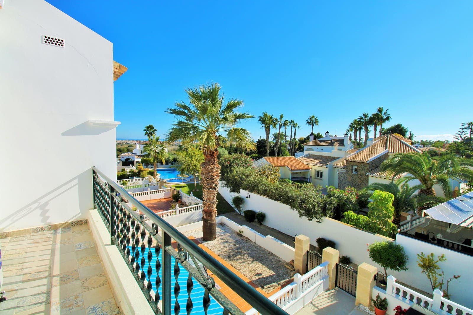 2 chambre Maison de Ville à vendre à Villamartin avec piscine - 244 990 € (Ref: 9427015)