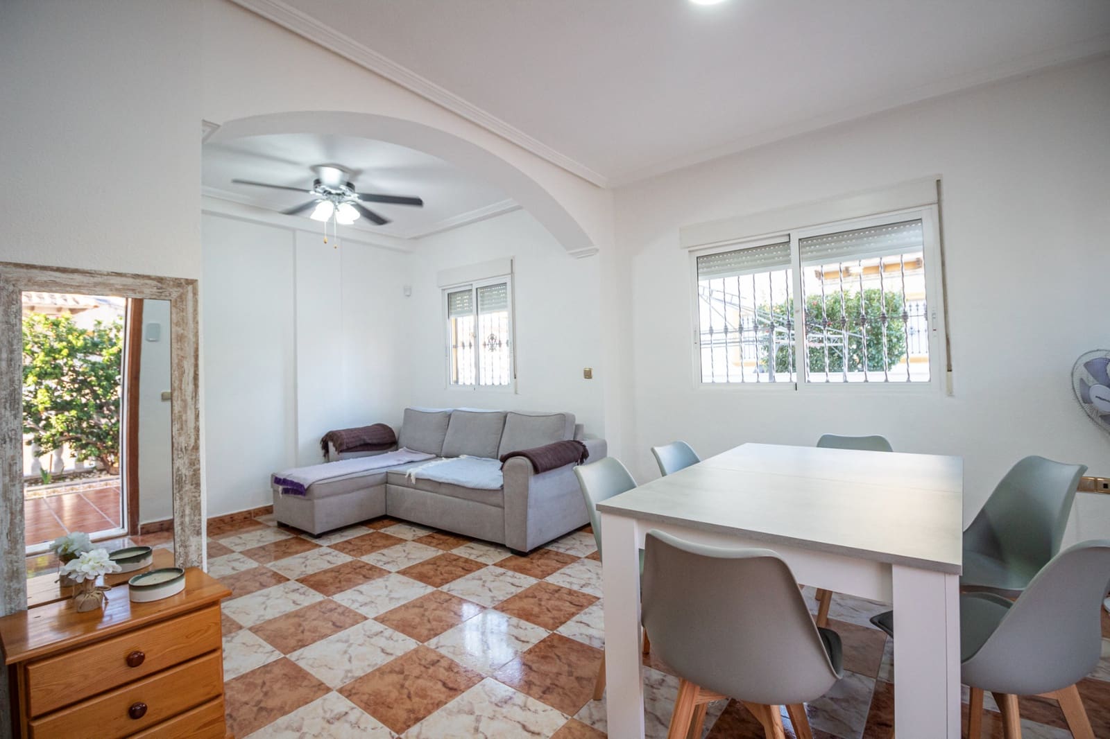 2 sovrum Villa till salu i Cabo Roig med pool - 230 000 € (Ref: 9427020)