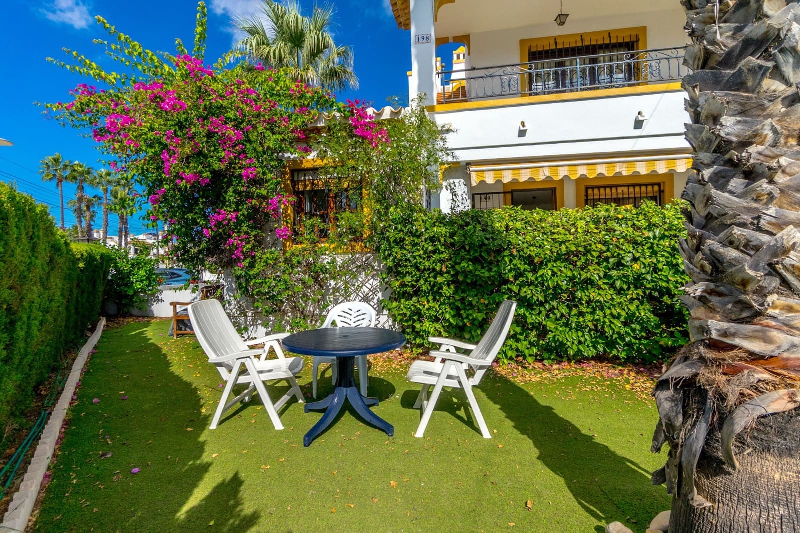 3 bedroom Apartment for sale in Villamartin with pool - € 199,000 (Ref: 9427022)