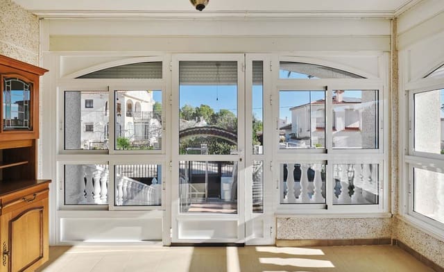 7 bedroom Villa for sale in Pinar de Campoverde, Pilar de la Horadada with pool - € 575,000 (Ref: 9427028)