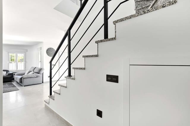 3 bedroom Villa for sale in Pinar de Campoverde, Pilar de la Horadada with pool - € 375,000 (Ref: 9427029)