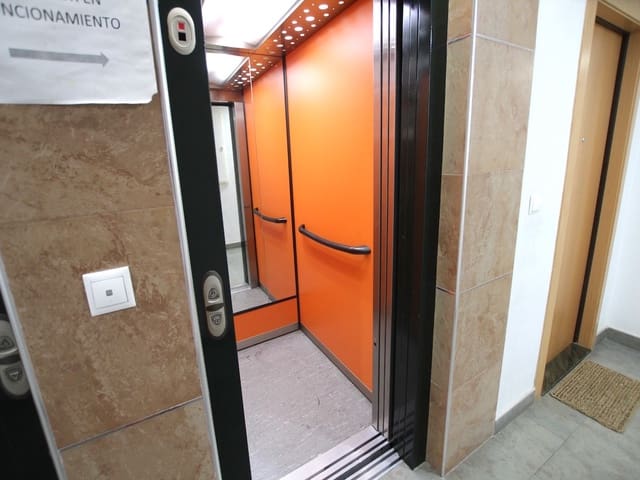 3 makuuhuone Huoneisto myytävänä paikassa Almoradí mukana uima-altaan - 117 000 € (Ref: 9431195)