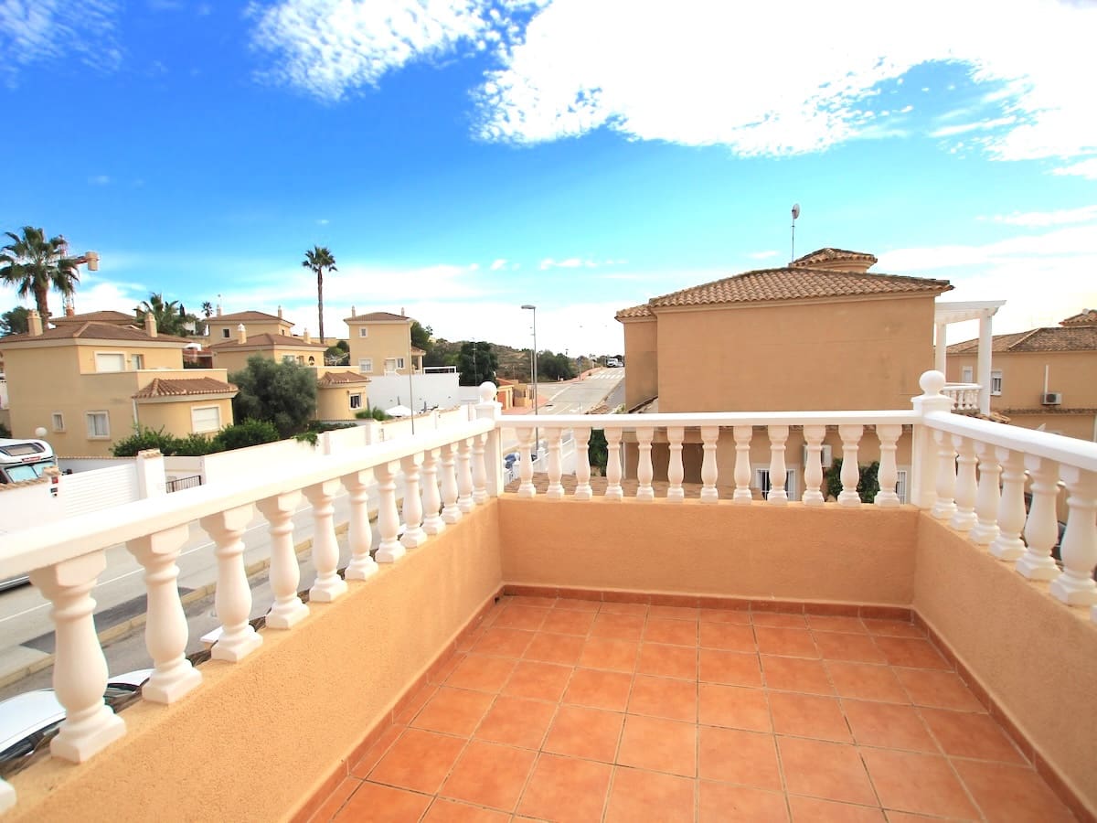 4 sypialnia Willa na sprzedaż w Atalaya Park z basenem - 365 000 € (Ref: 9431197)