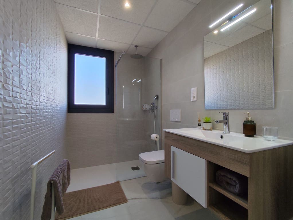 2 sovrum Lägenhet till salu i Playa Flamenca med pool - 339 000 € (Ref: 9431207)