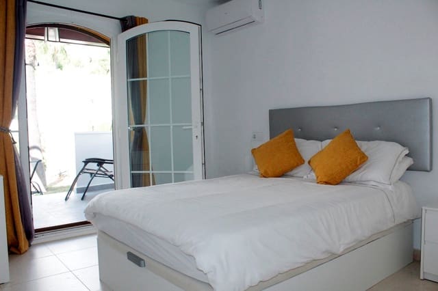 3 Zimmer Villa zu verkaufen in Villamartin, Orihuela mit Pool - 329.990 € (Ref: 9433265)