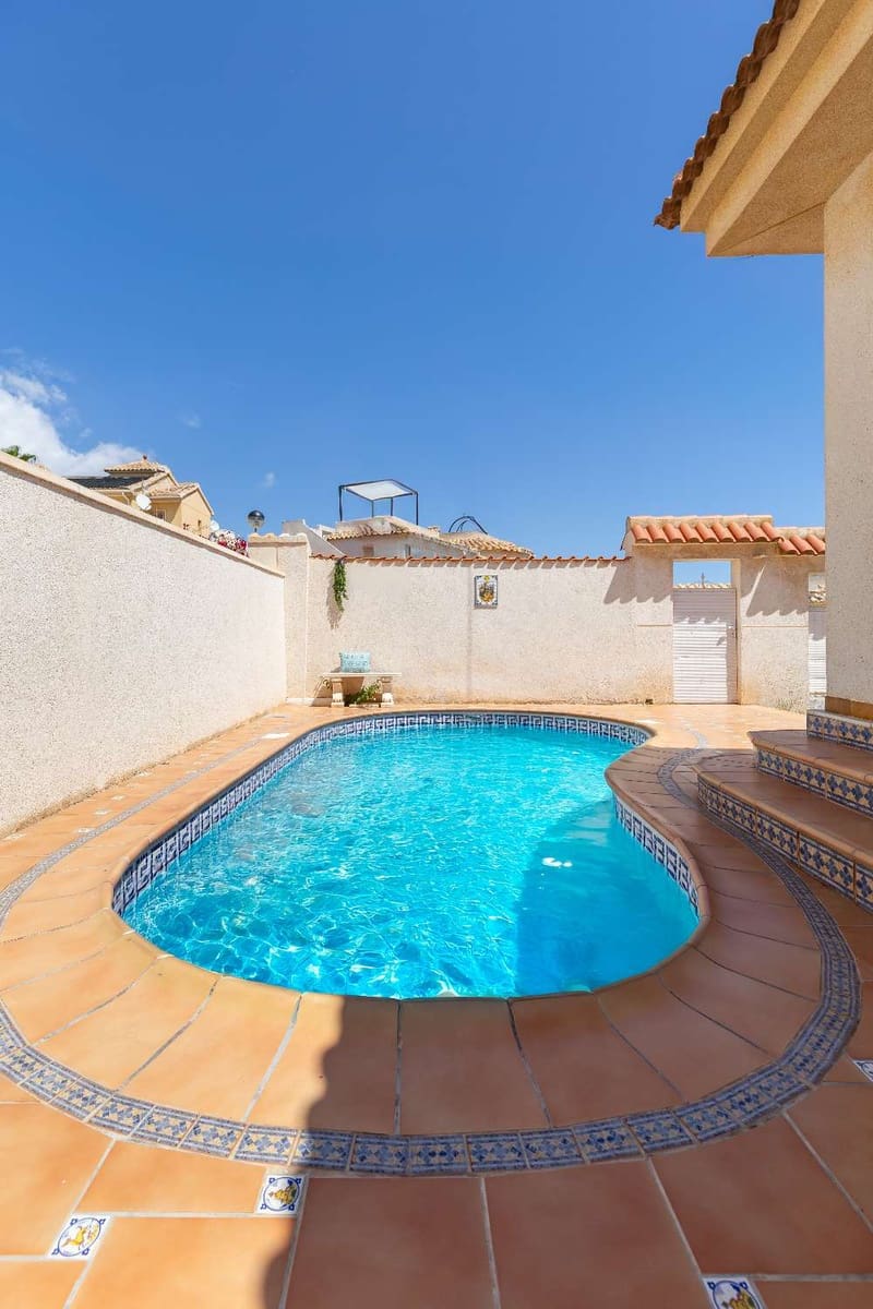 2 Zimmer Haus zu verkaufen in Villamartin mit Pool - 249.000 € (Ref: 9438449)