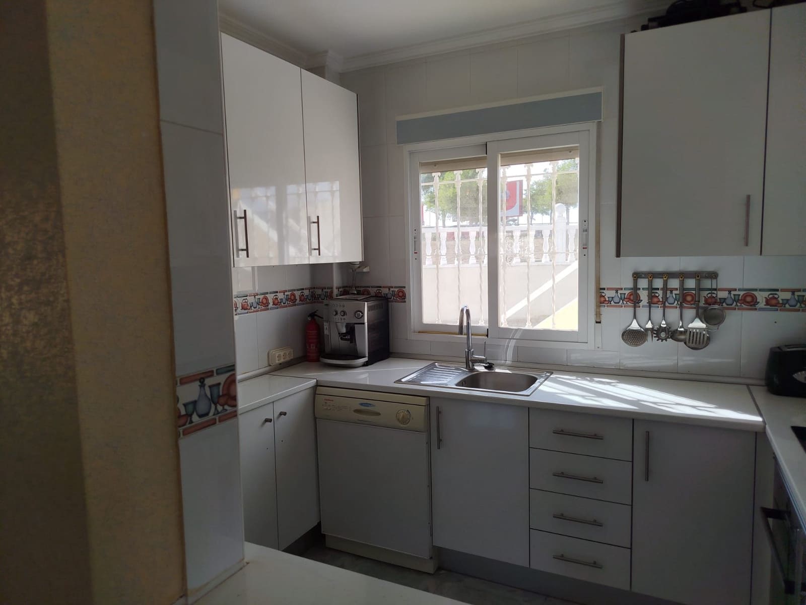 3 slaapkamer Villa te koop in La Zenia met zwembad - € 379.000 (Ref: 9440305)