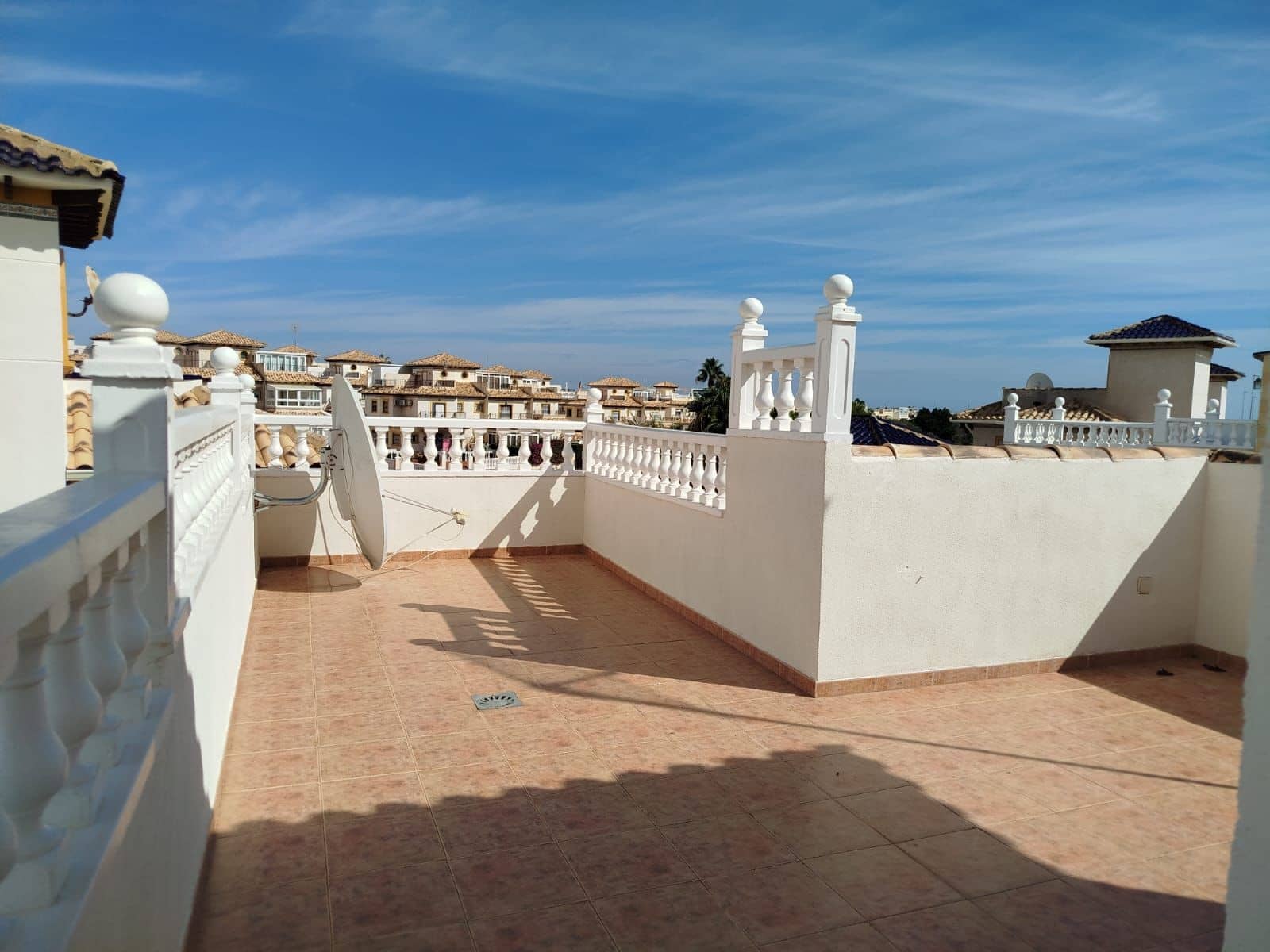 3 slaapkamer Villa te koop in La Zenia met zwembad - € 379.000 (Ref: 9440305)