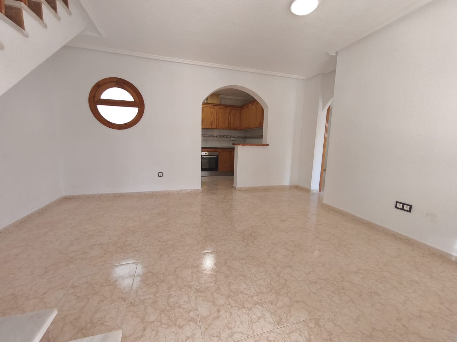 2 slaapkamer Villa te koop in Orihuela Costa met zwembad - € 230.000 (Ref: 9440308)