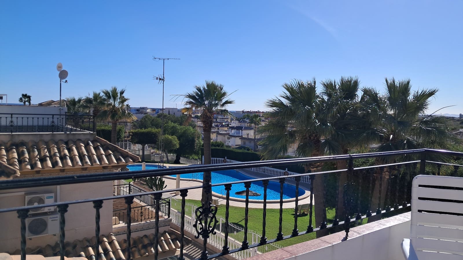2 slaapkamer Villa te koop in Playa Flamenca met zwembad - € 219.000 (Ref: 9440309)