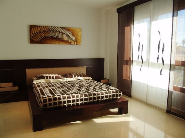 5 soveværelse Villa til salg i Cabo Roig, Orihuela med swimmingpool - € 1.995.000 (Ref: 9440312)