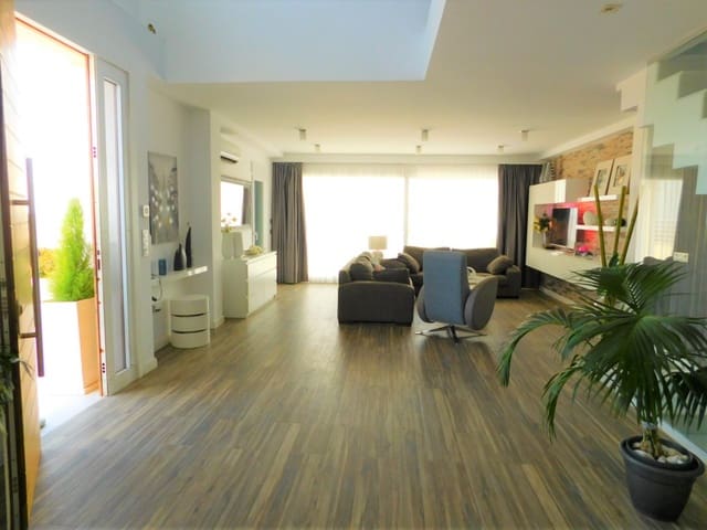 3 soverom Villa til salgs i Las Viñas, Guardamar del Segura med svømmebasseng - € 797 900 (Ref: 9440323)