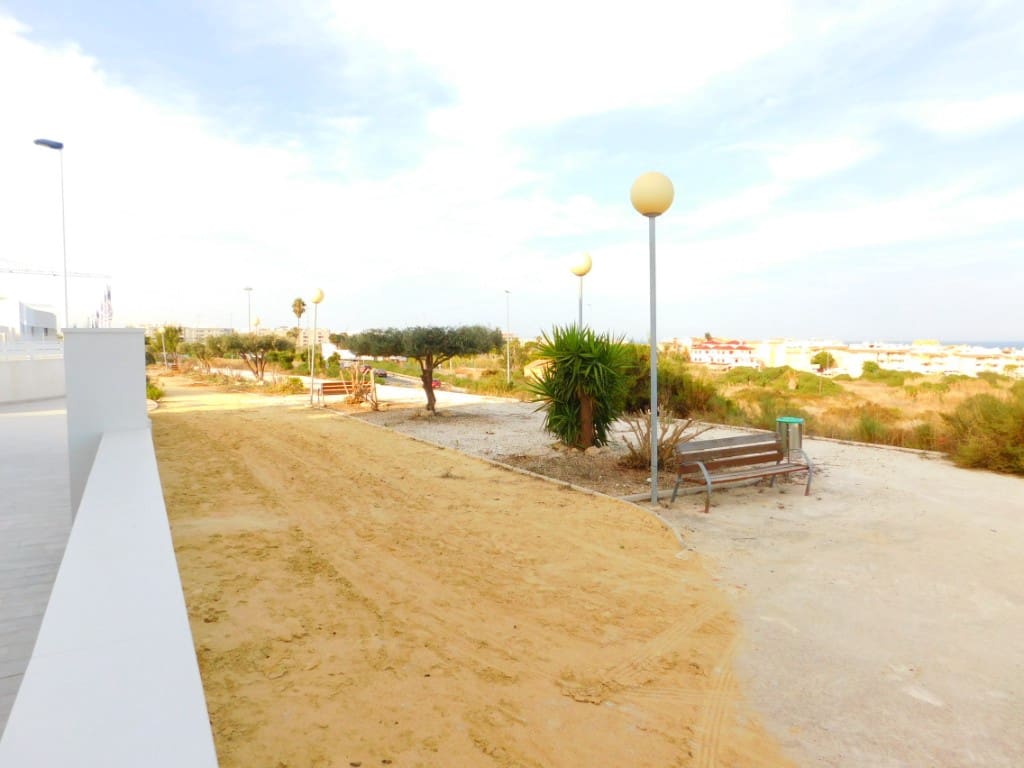 3 sovrum Villa till salu i Guardamar del Segura med pool - 797 900 € (Ref: 9440323)