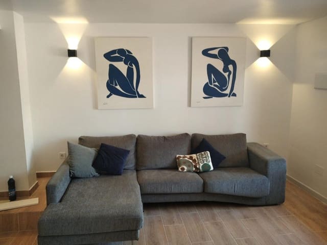 5 chambre Villa/Maison à vendre à Los Balcones avec piscine - 545 000 € (Ref: 9440328)