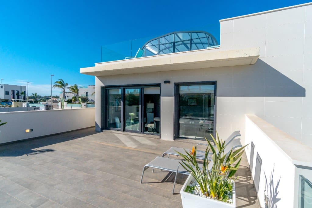 3 chambre Villa/Maison à vendre à Dehesa de Campoamor avec piscine - 1 250 000 € (Ref: 9440330)