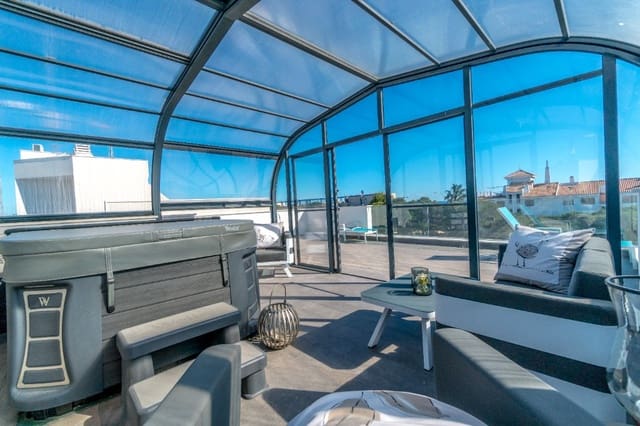 3 sypialnia Willa na sprzedaż w Dehesa de Campoamor, Orihuela z basenem - 1 250 000 € (Ref: 9440330)