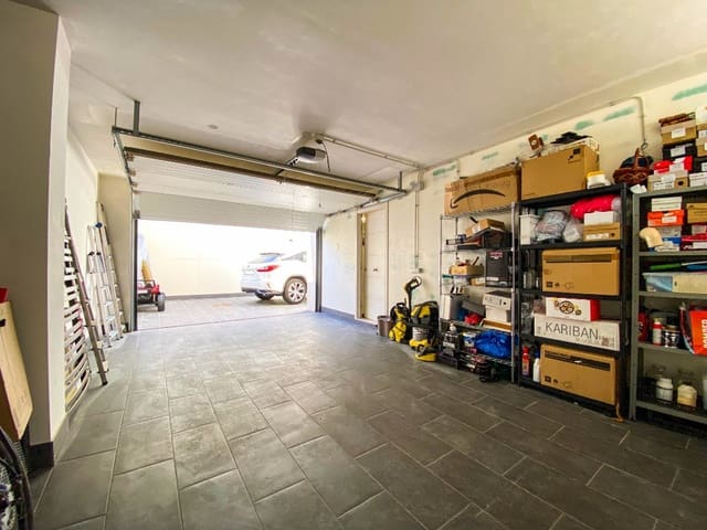 4 slaapkamer Villa te koop in La Zenia, Orihuela met zwembad - € 1.500.000 (Ref: 9440333)