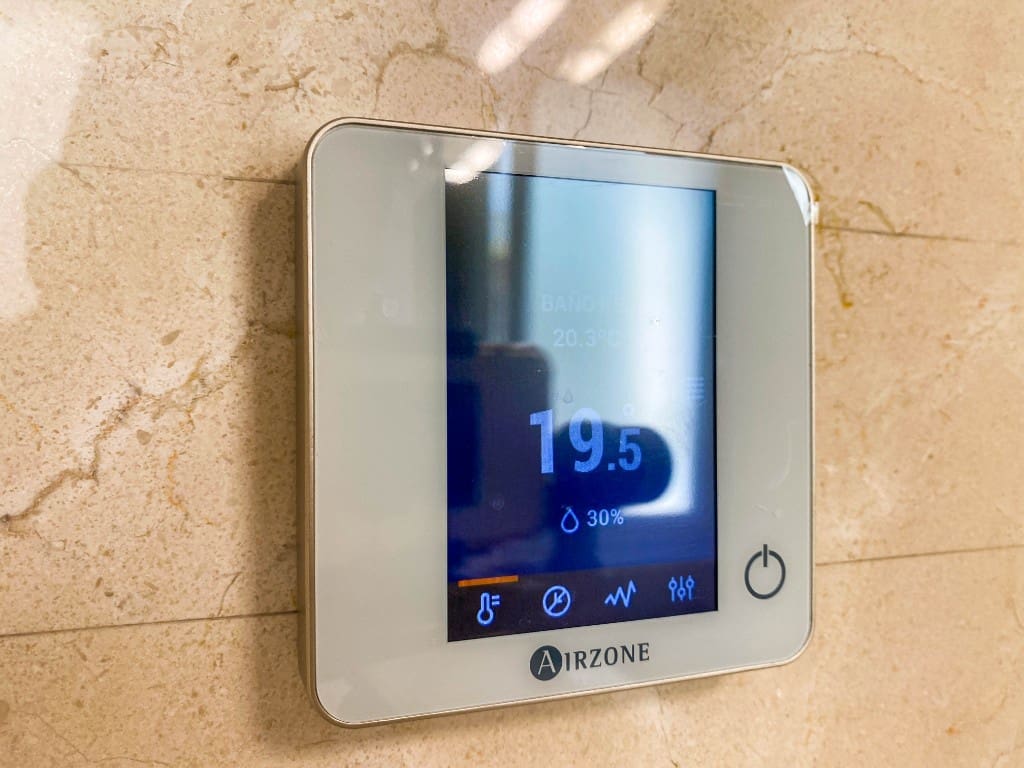 4 slaapkamer Villa te koop in La Zenia met zwembad - € 1.500.000 (Ref: 9440333)