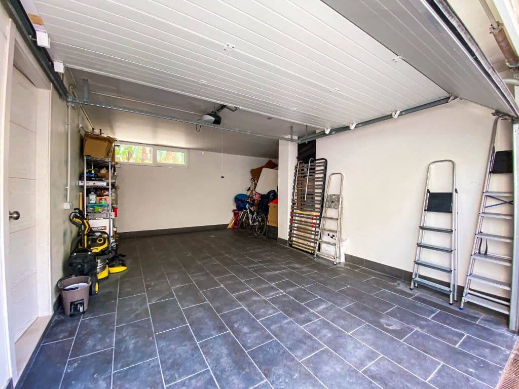 4 slaapkamer Villa te koop in La Zenia met zwembad - € 1.500.000 (Ref: 9440333)