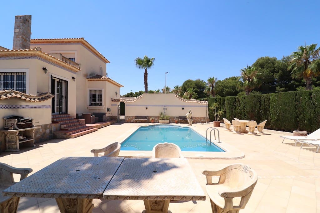 Chalet de 3 habitaciones en Las Ramblas Golf en venta con piscina - 550.000 € (Ref: 9440337)