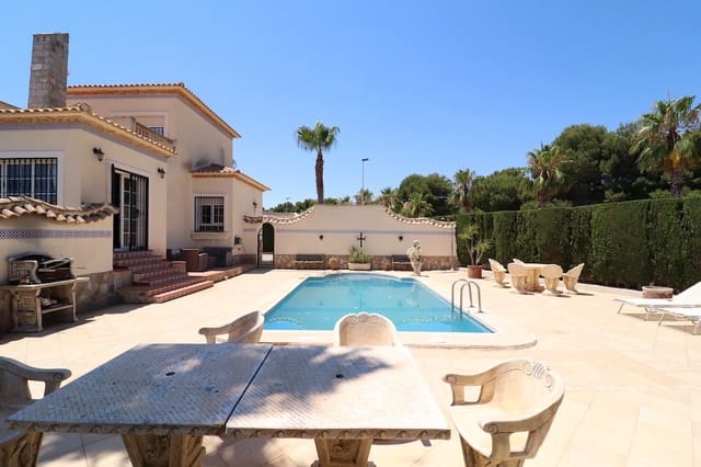 3 bedroom Villa for sale in Las Ramblas Golf, Orihuela with pool - € 550,000 (Ref: 9440337)