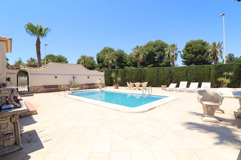 Chalet de 3 habitaciones en Las Ramblas Golf en venta con piscina - 550.000 € (Ref: 9440337)
