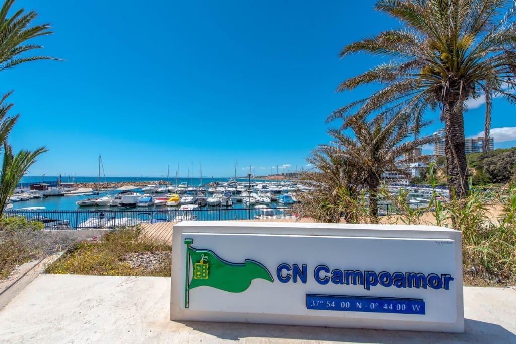 5 chambre Villa/Maison à vendre à Dehesa de Campoamor avec piscine - 1 100 000 € (Ref: 9440343)