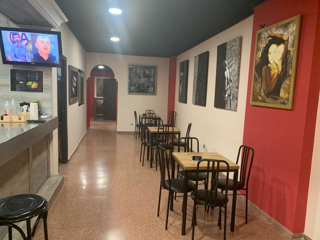 Commercieel te koop in Alicante stad - € 190.000 (Ref: 9440344)