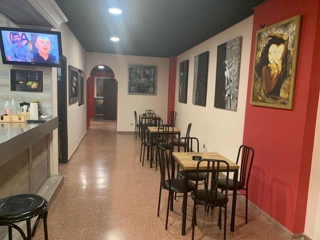 Commercieel te koop in Mercado, Alicante stad - € 190.000 (Ref: 9440344)