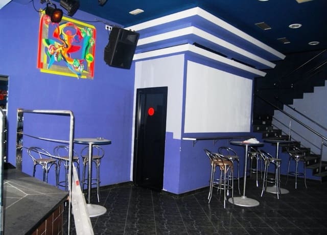 Erhverv til salg i Centro - Muelle Pesquero, Torrevieja - € 350.000 (Ref: 9440350)