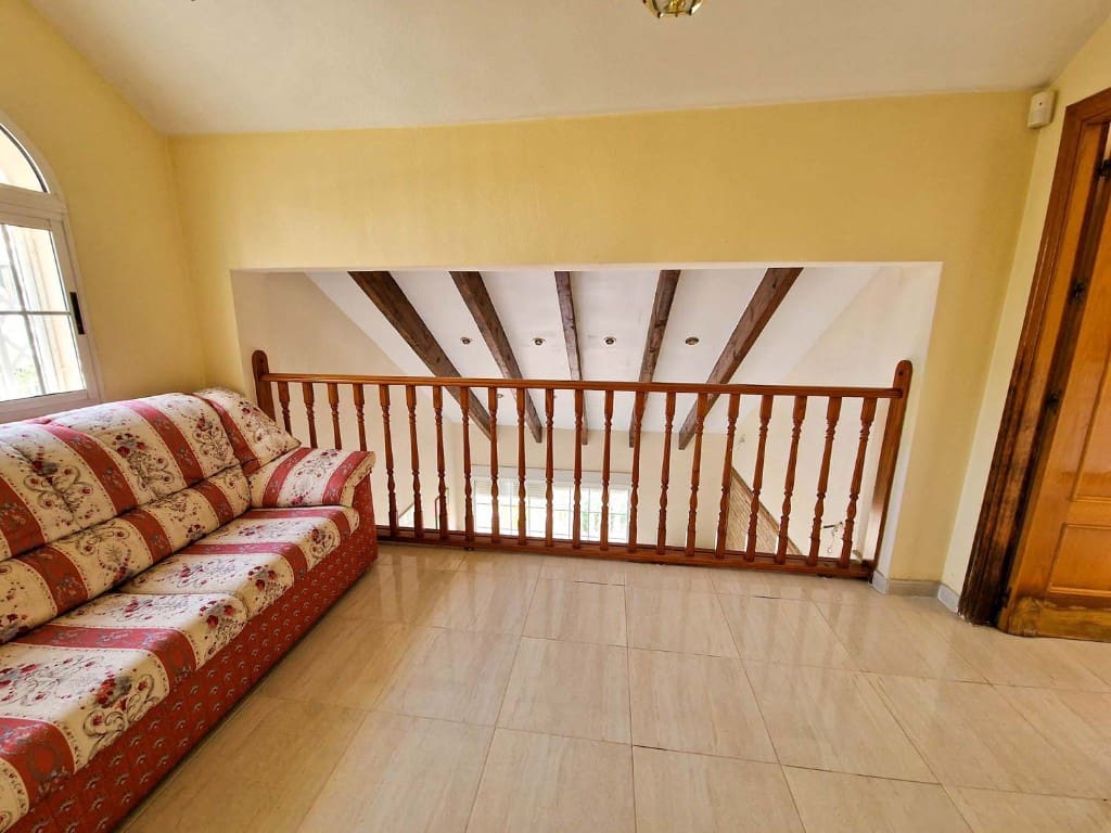 4 soveværelse Villa til salg i Playa Flamenca med swimmingpool - € 495.000 (Ref: 9440351)