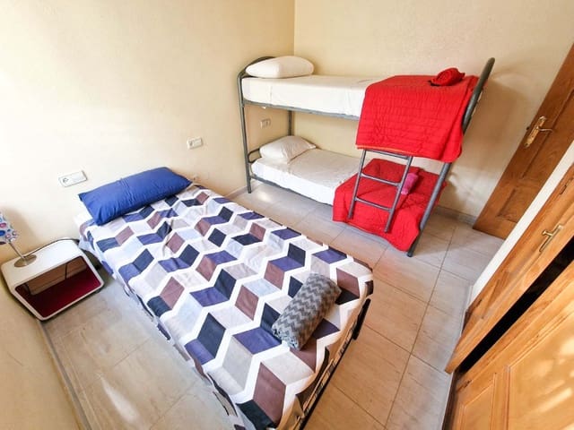 4 soveværelse Villa til salg i Playa Flamenca, Orihuela med swimmingpool - € 495.000 (Ref: 9440351)