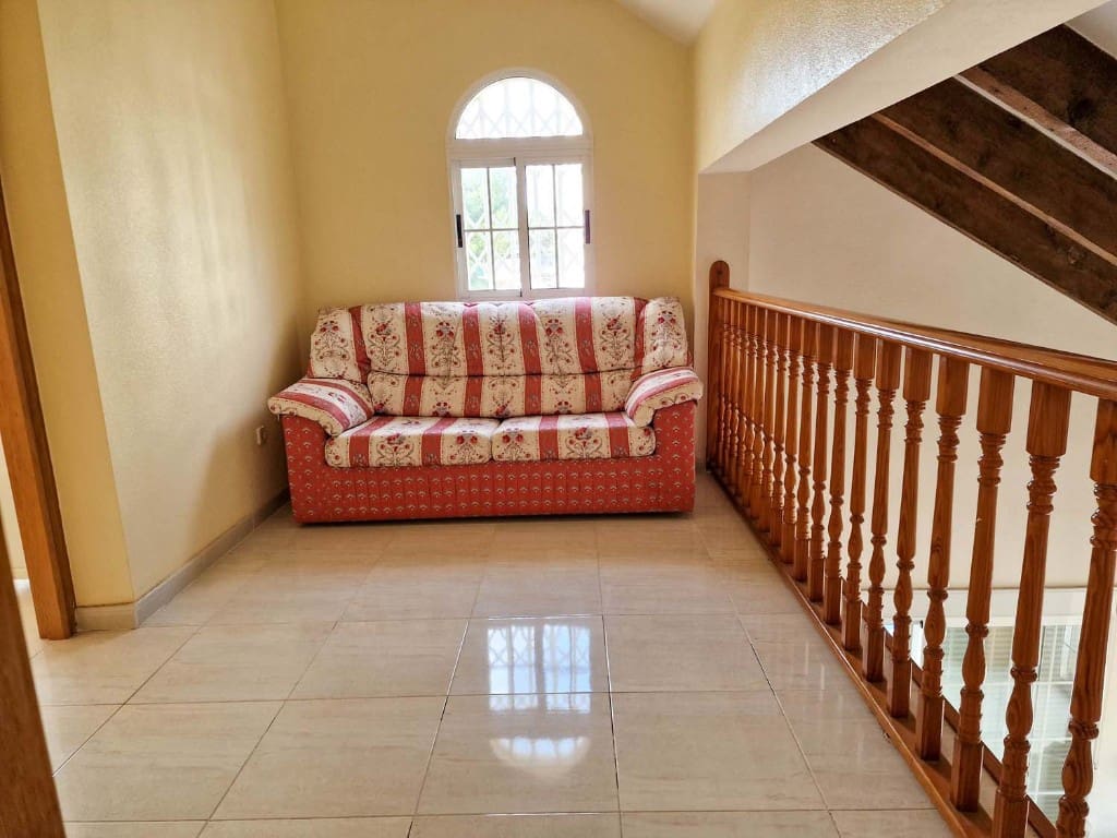 4 soveværelse Villa til salg i Playa Flamenca med swimmingpool - € 495.000 (Ref: 9440351)