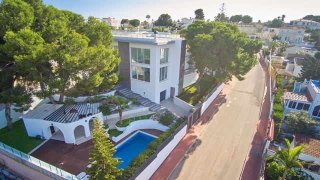 6 soveværelse Villa til salg i Los Balcones med swimmingpool - € 950.000 (Ref: 9440362)