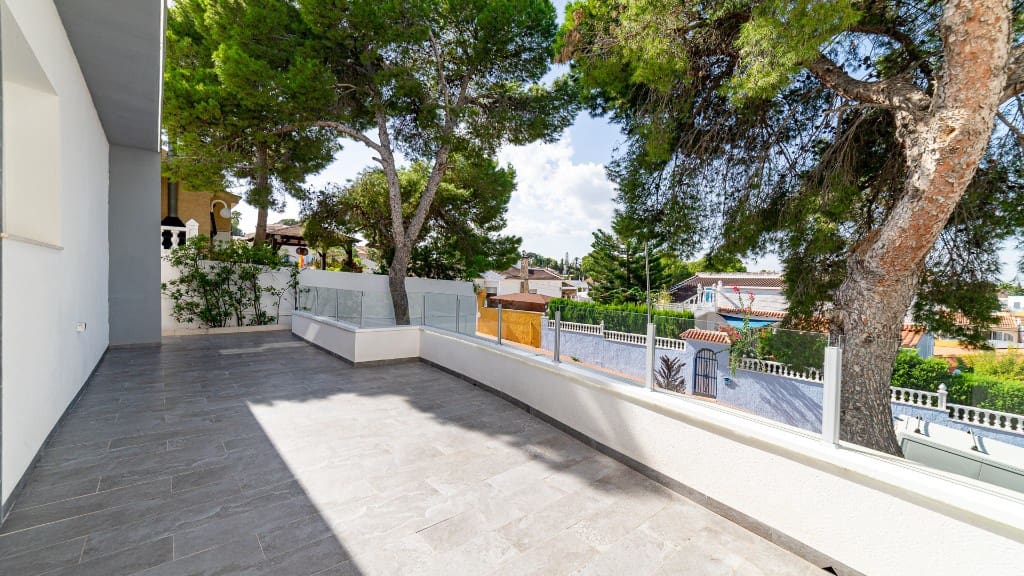 6 soveværelse Villa til salg i Los Balcones med swimmingpool - € 950.000 (Ref: 9440362)