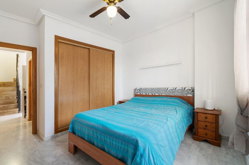 4 bedroom Villa for sale in Orihuela Costa with pool - € 450,000 (Ref: 9440364)