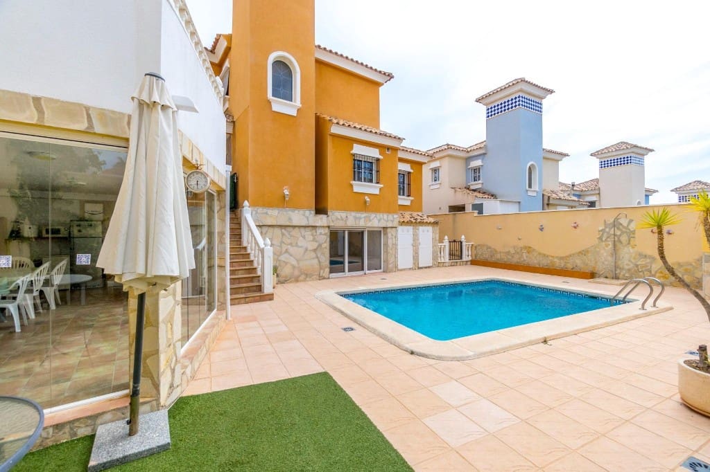 4 bedroom Villa for sale in Orihuela Costa with pool - € 450,000 (Ref: 9440364)
